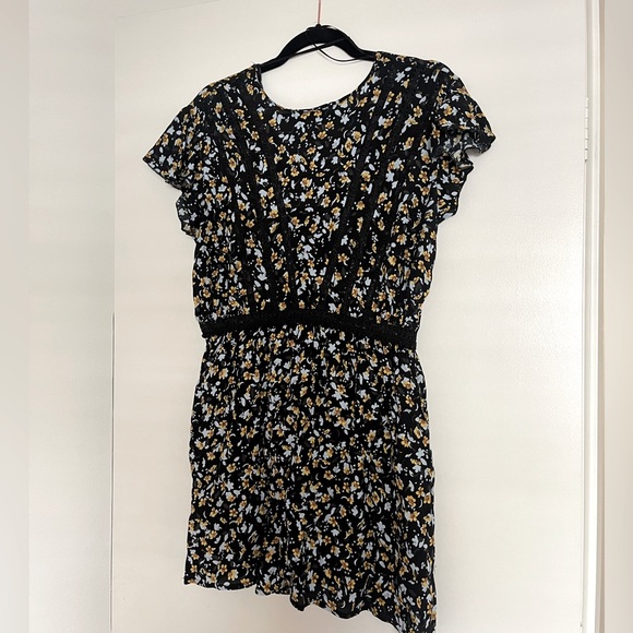 Zara Dresses & Skirts - ZARA Floral Dress with Open V back